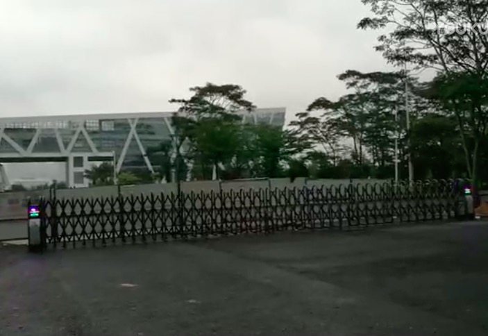 开门红科技工业园电动伸缩门案例